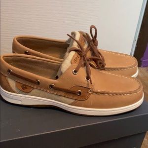 New Sperry shoes size 8